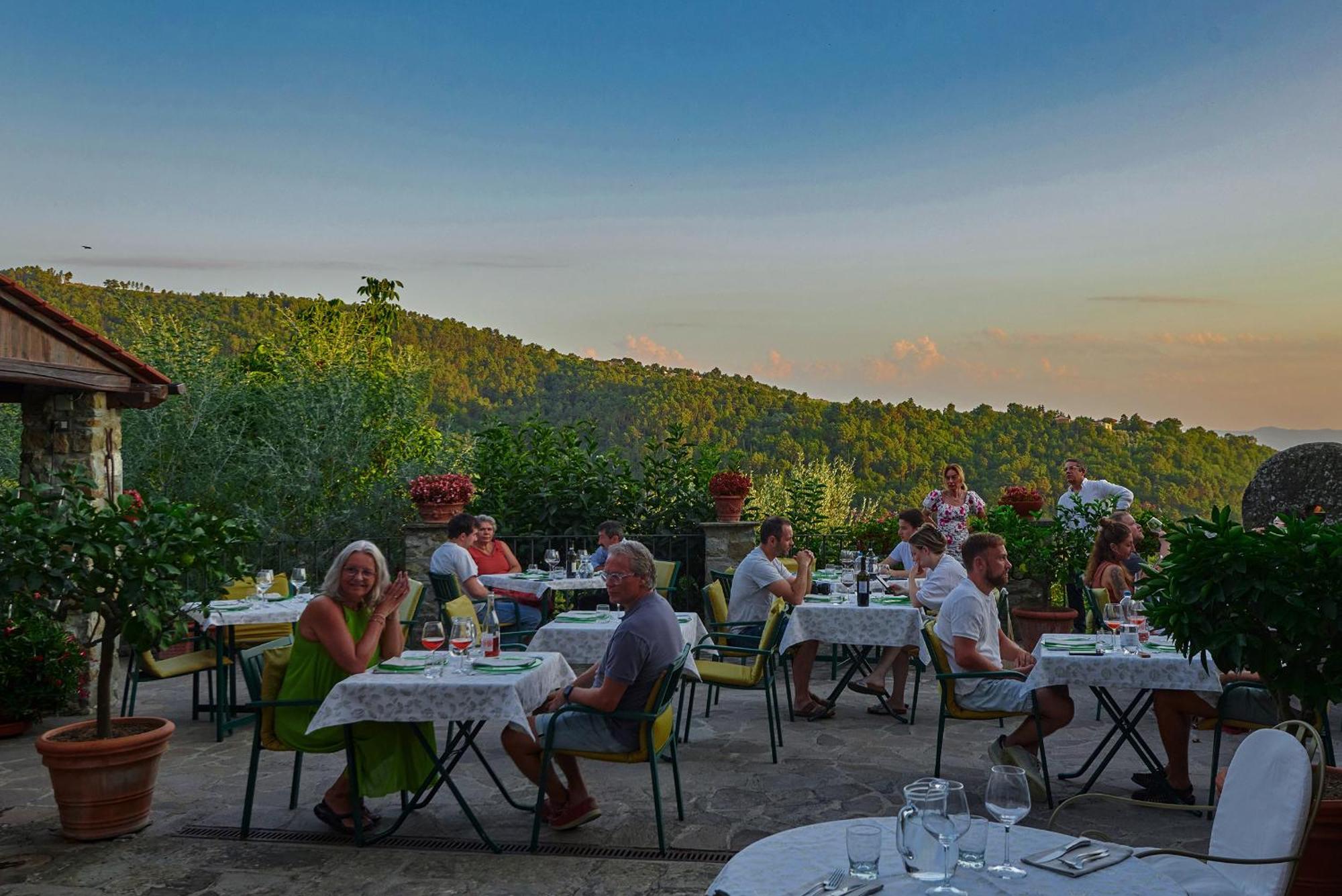 Agriturismo Borgo Mocale Castelfranco di Sopra Luaran gambar