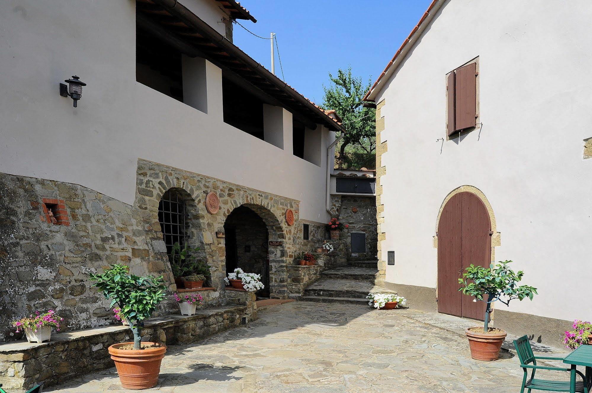 Agriturismo Borgo Mocale Castelfranco di Sopra Luaran gambar
